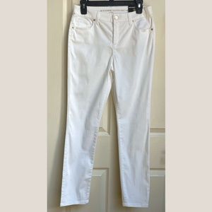 Chico's So Slimming Girlfriend Ankle Length Jeans in Alabaster (white) NWT